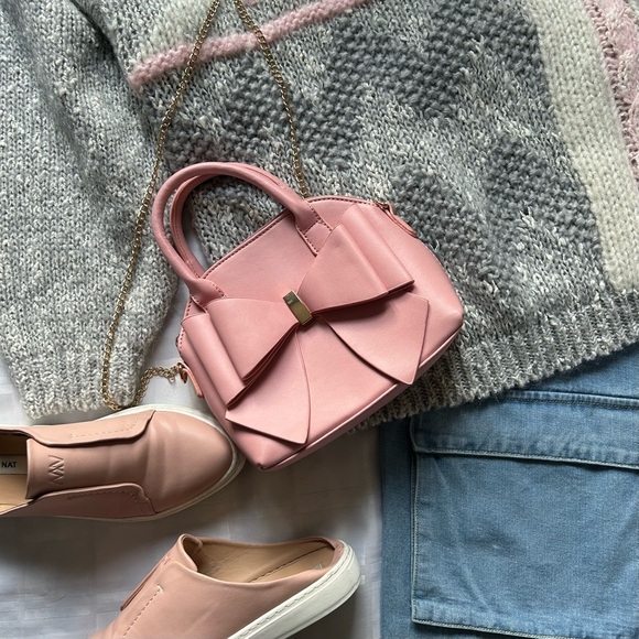 Meet your Posher, Cedes - Picture 3 of 16